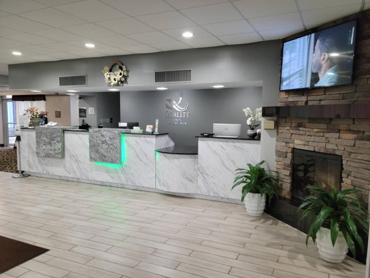 Quality Inn Terre Haute University Area Exterior foto