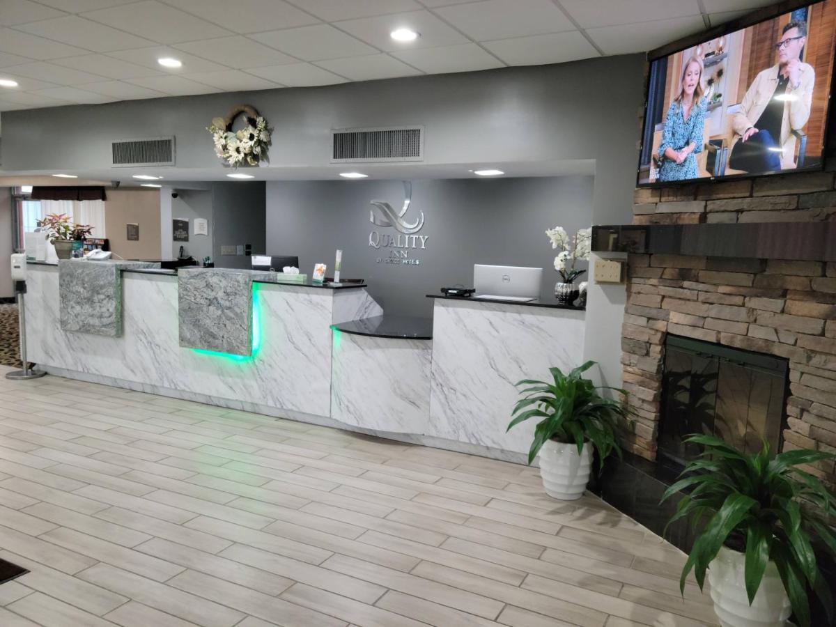 Quality Inn Terre Haute University Area Exterior foto