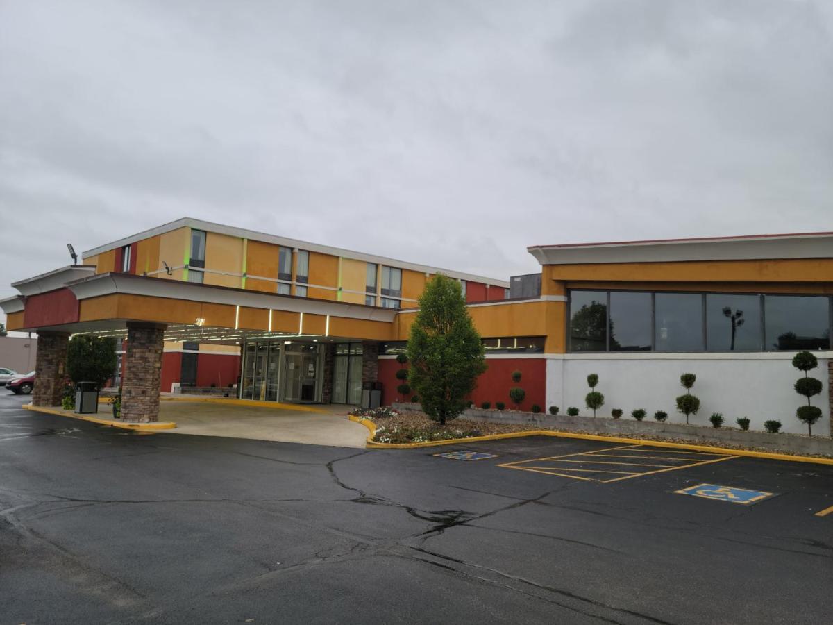 Quality Inn Terre Haute University Area Exterior foto