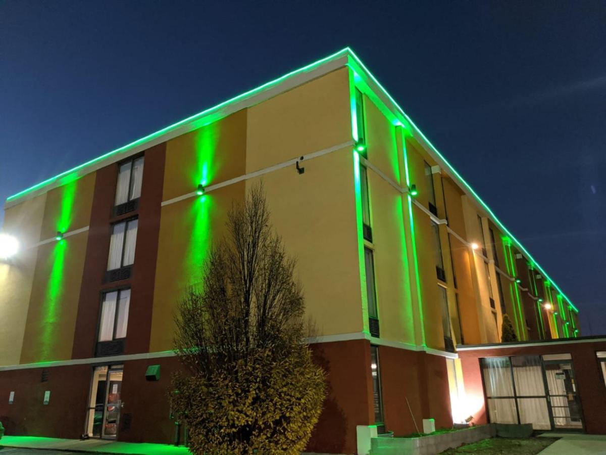 Quality Inn Terre Haute University Area Exterior foto