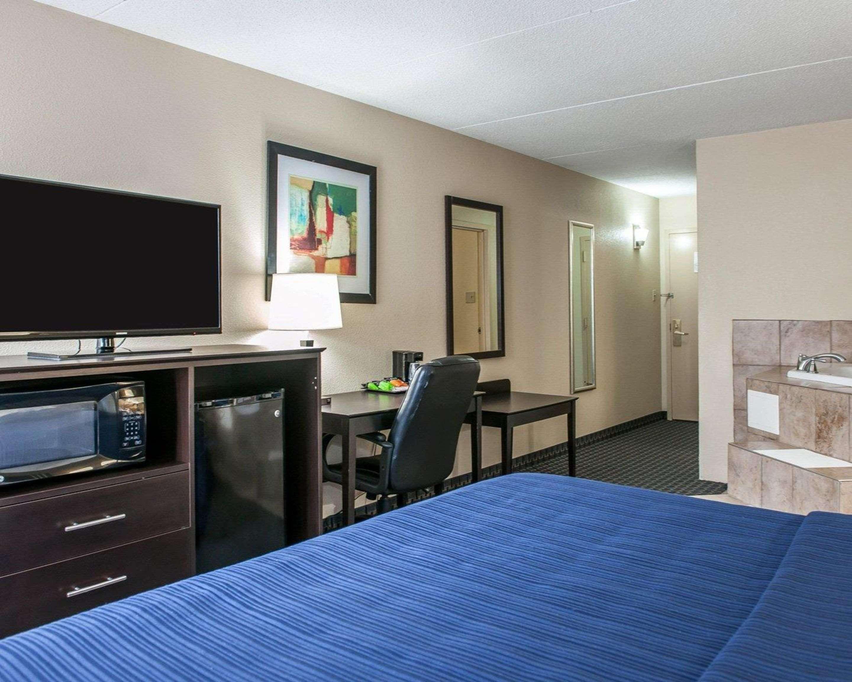 Quality Inn Terre Haute University Area Exterior foto